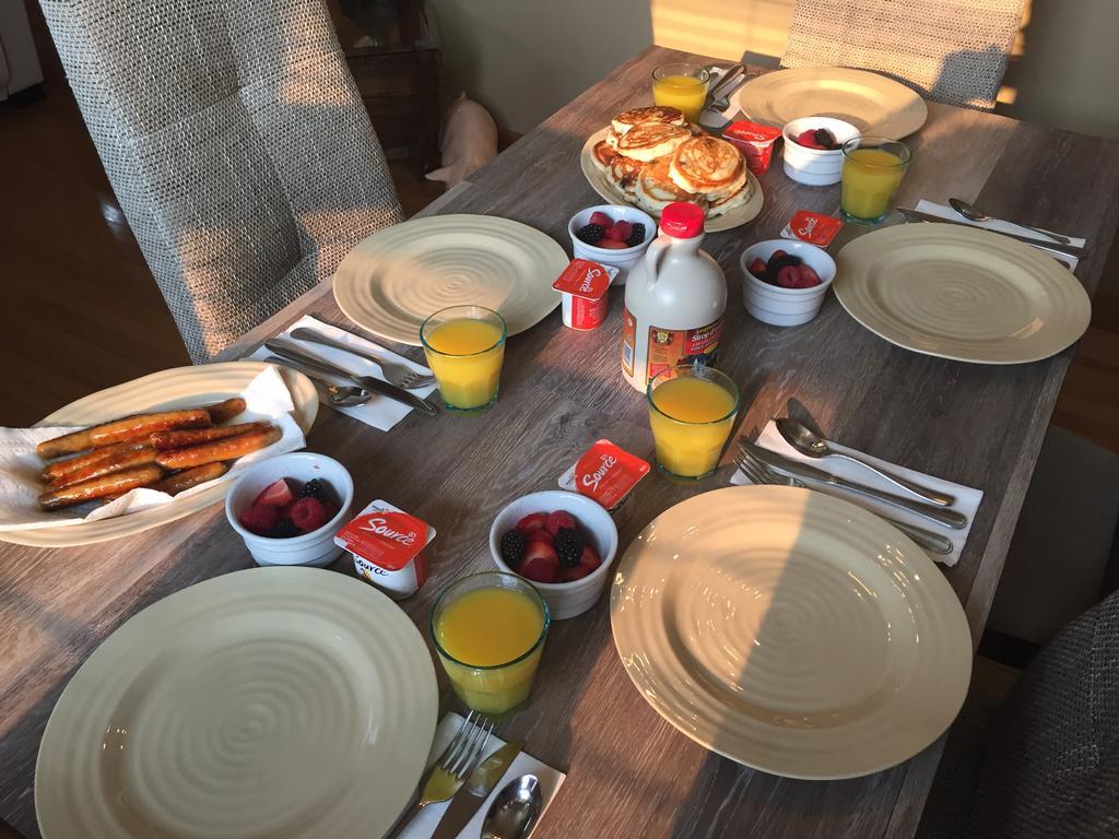 Money Pennies Bed And Breakfast Кембъл Ривър Екстериор снимка
