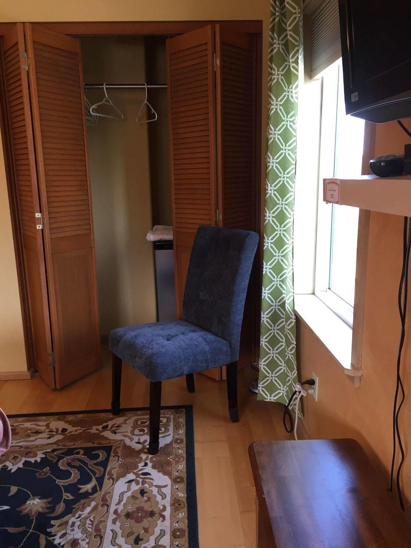Money Pennies Bed And Breakfast Кембъл Ривър Екстериор снимка